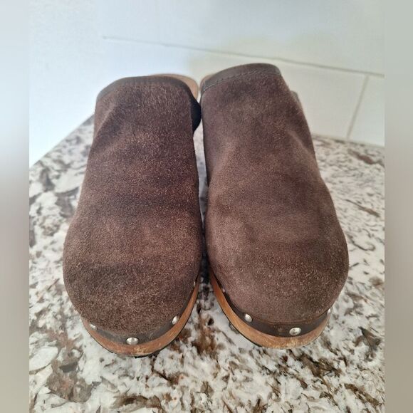 Candie’s  Brown Suede  Clogs Mules Platform Size 9 - Picture 1 of 9